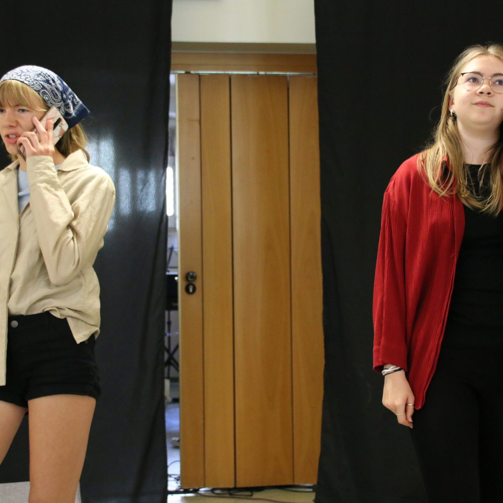 Auftritt der Schultheatergruppe "Fäustlinge" beim Schulfest 2024